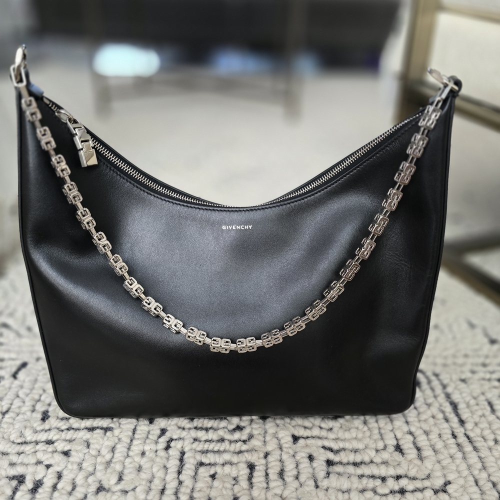 🌟 (SOLD) Givenchy Black Cut Out Moon Shoulder Bag with Silver Chain, authentic